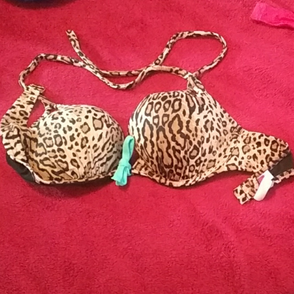 Victoria's Secret 34C bikini top